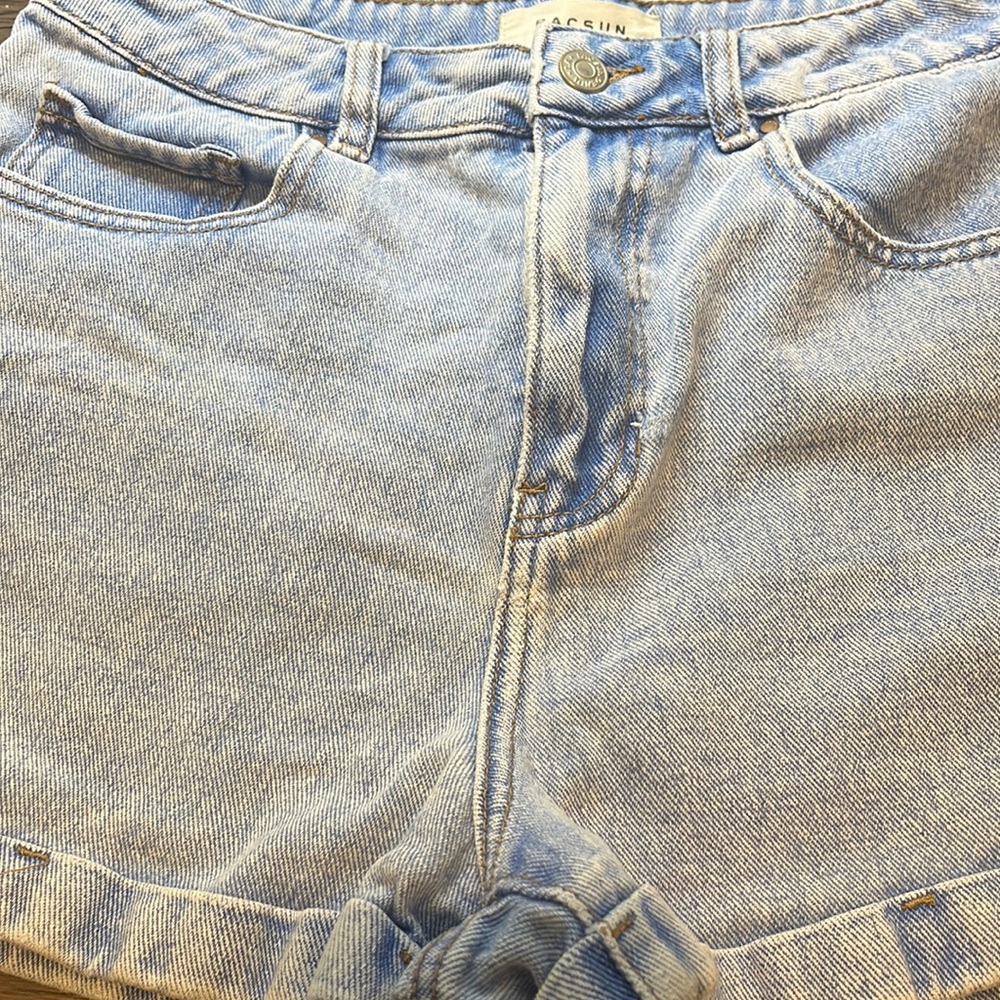 Mom Short